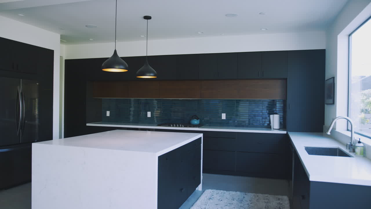 Vista Interior de Cozinha Moderna e Elegante em Casa Vazia