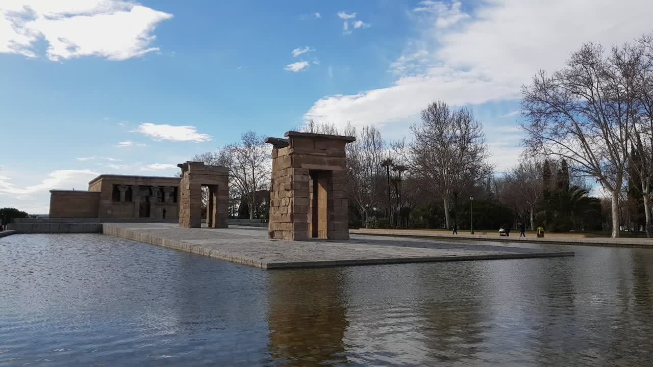 아름다운 데보드 사원 - 마드리드의 유명한 장소