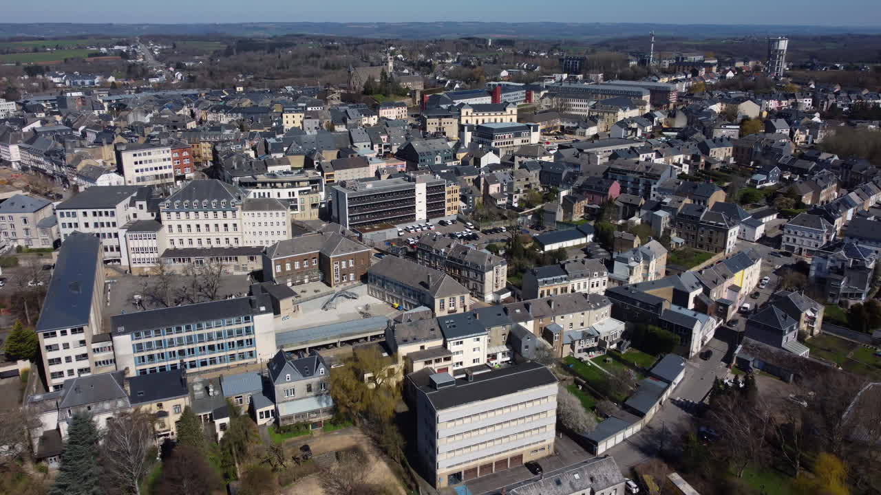 유럽 의 한 도시 의 공중 에서 볼 수 있는 모습