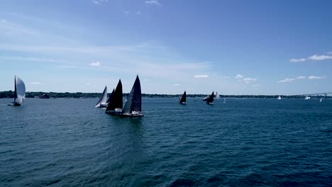 12-Meter-Regatta-Des-New-York-Yacht-Club-In-Newport,-Rhode-Island,-Juli-2019