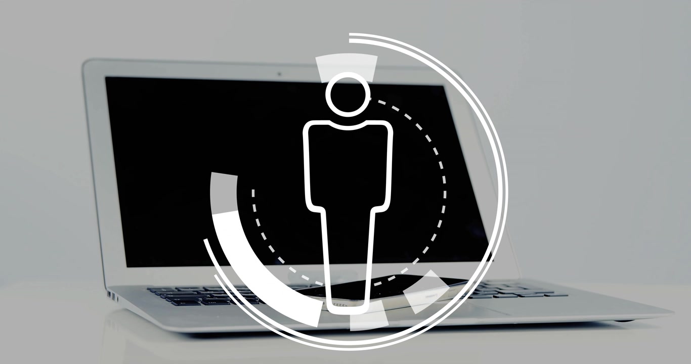 Overlay HUD bianco che appare e si espande su un laptop, con segmenti rotanti che pulsano per indicare la scansione.
