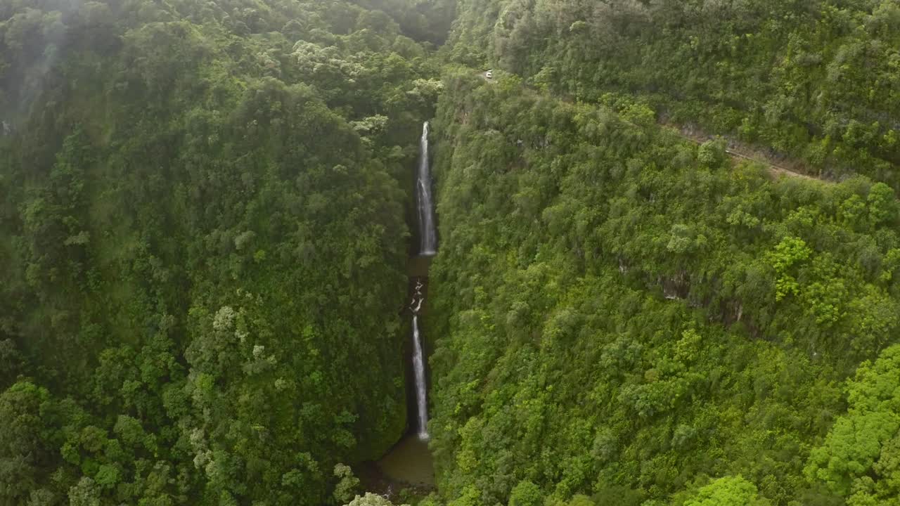 Stunning double waterfall, Maui Hawaii, road to Hana