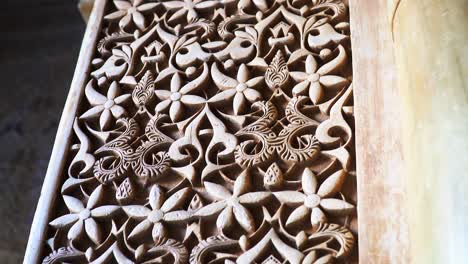 Close-up-of-the-incredible-detail-of-the-carved-mosaic-pattern-on-an-Arabian-Hindu-style-column