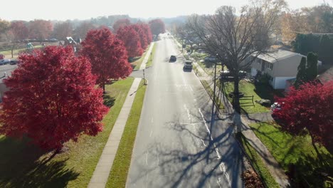 Luftaufnahme-Der-Straße-In-Anytown,-USA