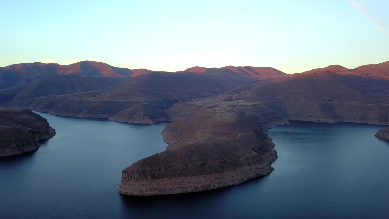 웅장하고 야생적입니다.