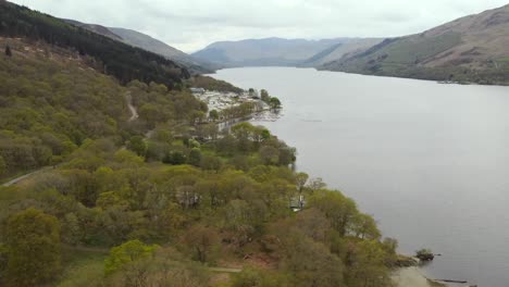 Aerial-view-of-Loch-Earn-in-Perth-and-Kinross,-Scotland