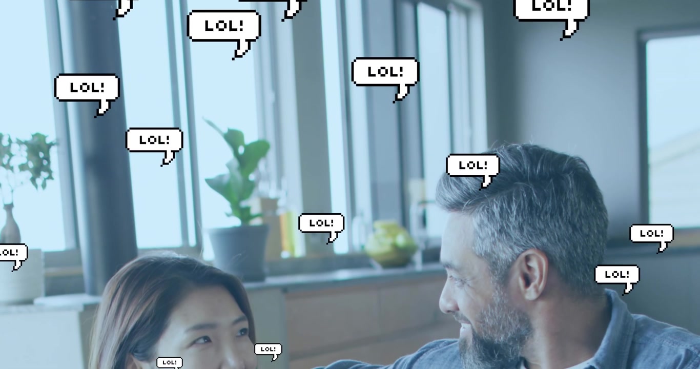 Анимация текста "lol" из социальных сетей над парой.
