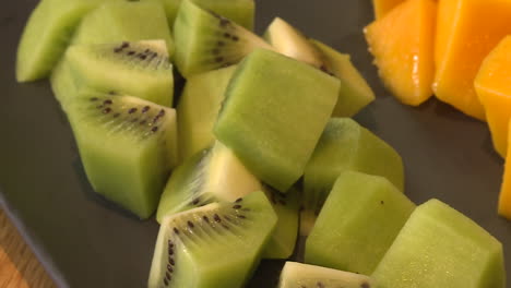 kiwi and mango cubes