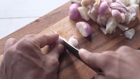 chopping red onions