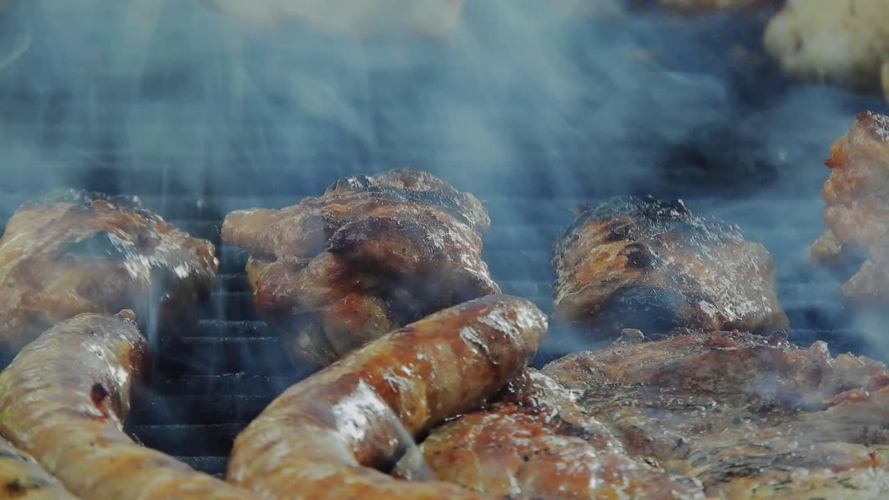 모듬 맛있는 구운 고기, 평면도, 소시지, 닭고기, 돼지고기