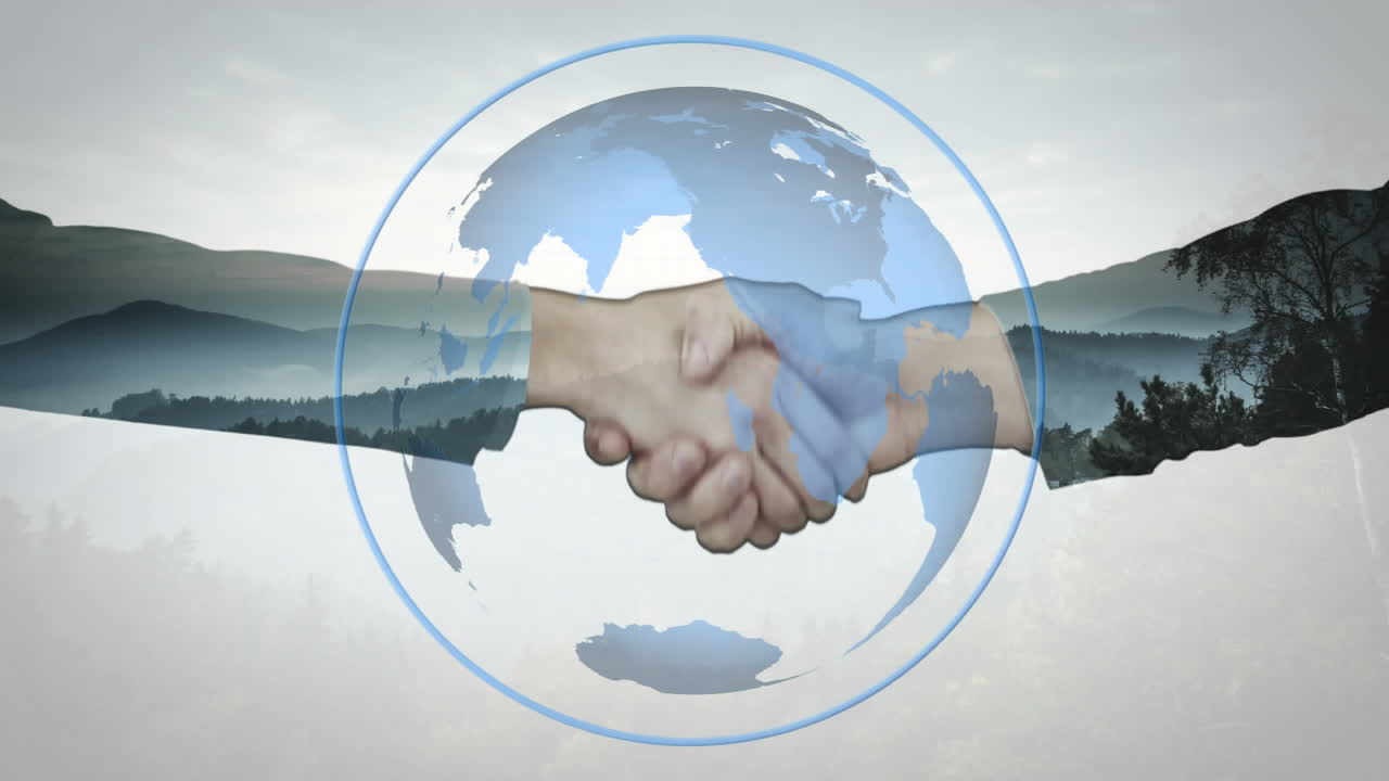 hombres de negocios estrechando la mano con un globo giratorio en primer plano