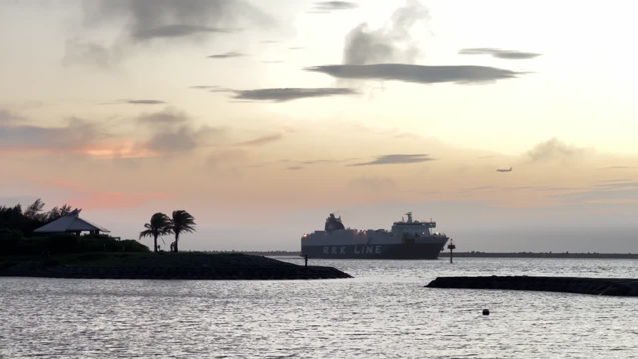 오키나와 나하 우미소라 공원의 저녁 풍경