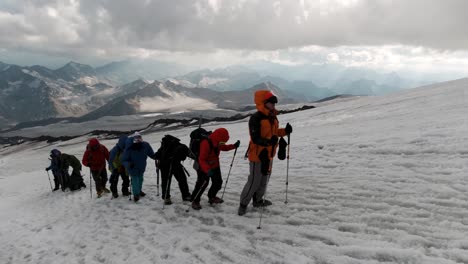 expedición de escalada en montaña