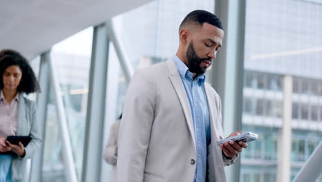 Business-people,-walking-and-phone-in-airport-to