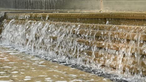 Wasserfall-Im-Zentrum-Von-London,-Großbritannien