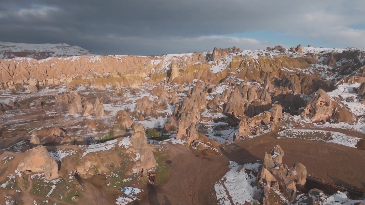 Kapadokya'daki Kızıl Vadi, UNESCO Dünya Mirası Alanı olan Göreme Milli Parkı'nın bir parçasıdır.