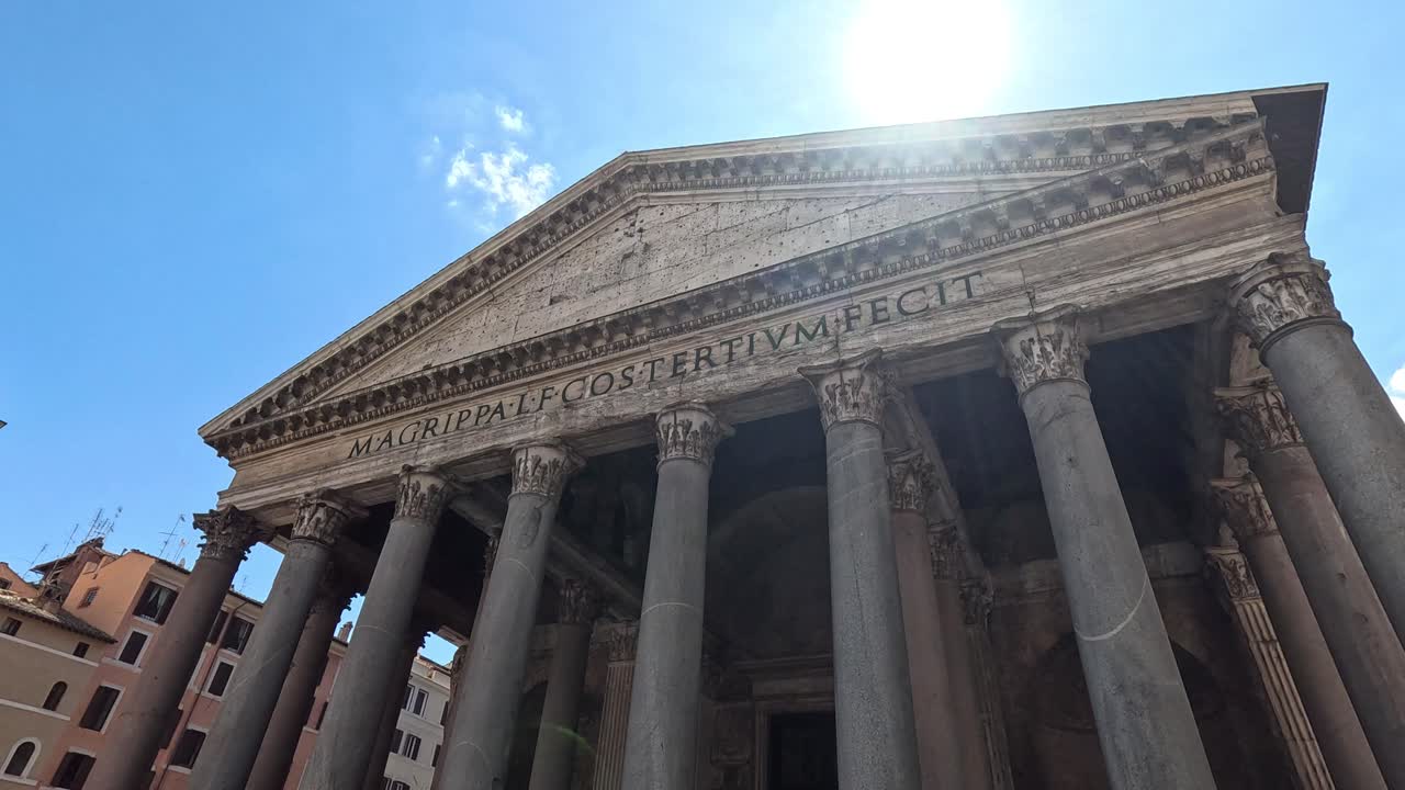 변화 하는 빛 을 가진 판테온 의 타임 스 뷰