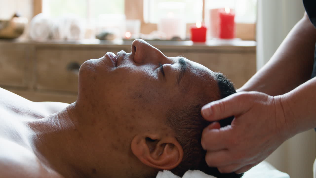 마사지 받는 남자