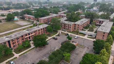 apartamentos en los suburbios de la ciudad