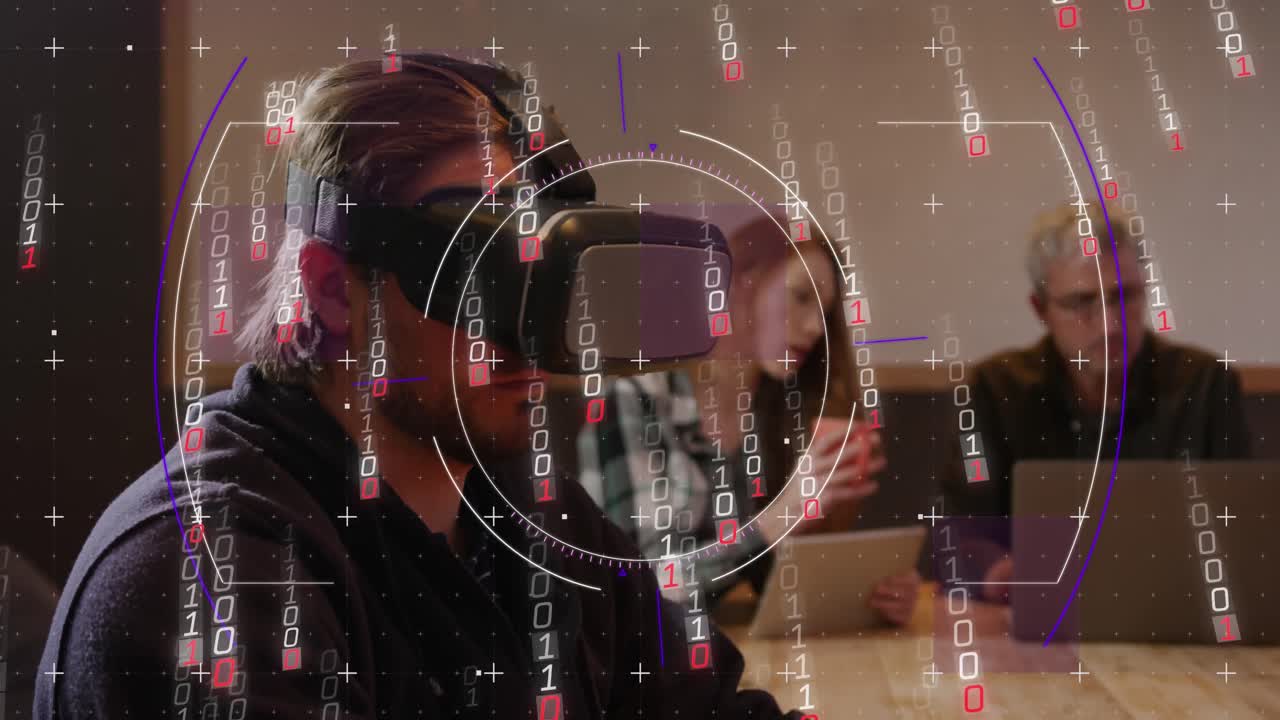 animación de procesamiento de datos de codificación binaria sobre diversas personas de negocios en la oficina.