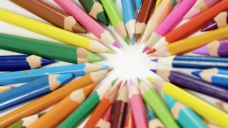 Close-up-of-colored-pencils-arranged-in-a-circle