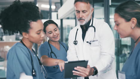 el corazón que late del sistema médico