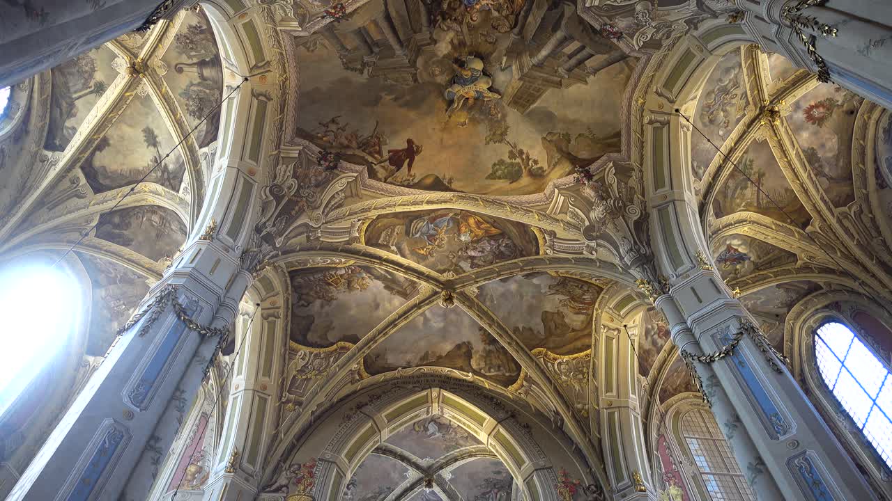 Fotografía de la Catedral Católica. Leópolis, Ucrania