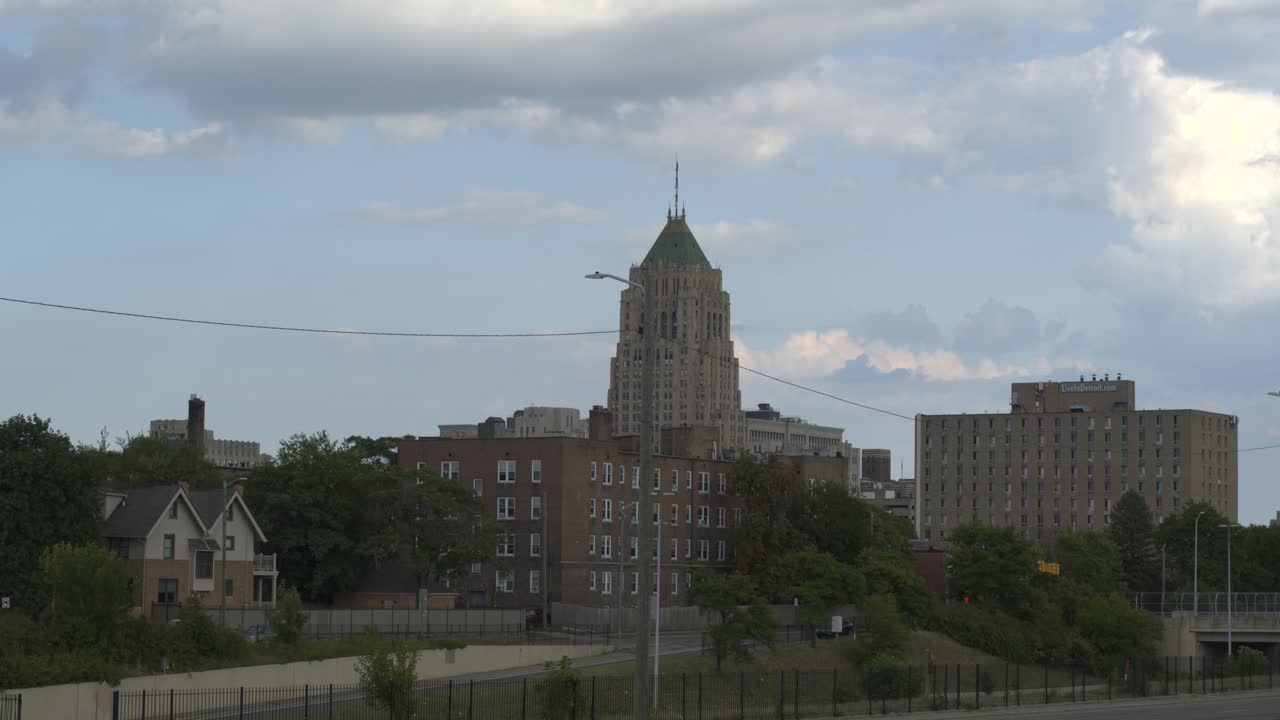 vista aérea del edificio fisher en la nueva zona central de detroit-2