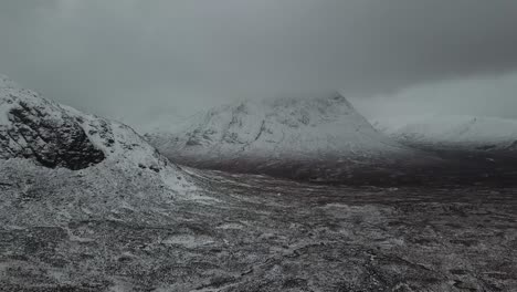 Rückwärtsflug-über-Glencoe-Mountain-Resort