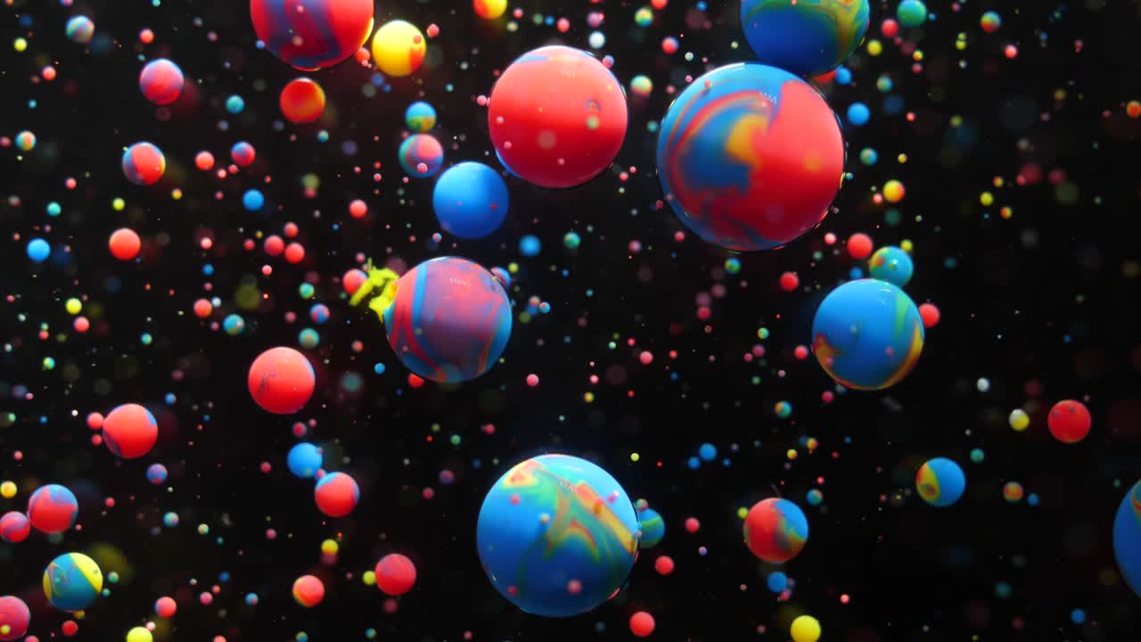 다채로운 거품 오일 아름다운 아크릴 페인트 우주 색이 움직이는 다채로운. 환상적인 최면 표면. 중력 변성 거품 밝은 색의 움직이는 오일 표면. 화학 반응.