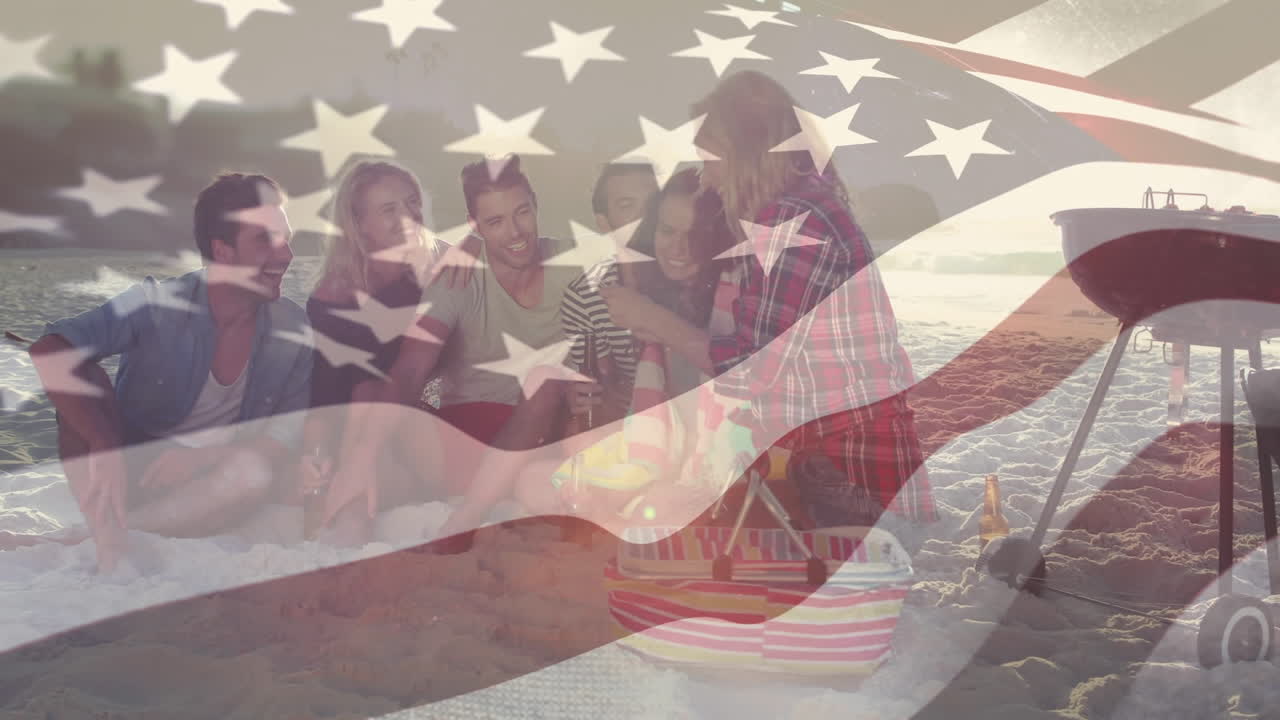 un grupo de amigos pasando el rato en una playa