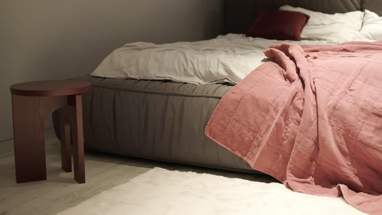 부-거실의 현대적인 스타일리시 인테리어. 집 내부 디자인