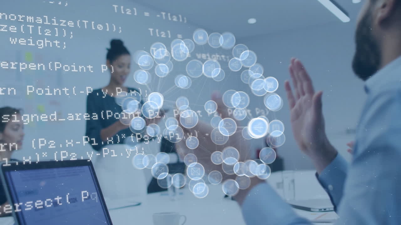 animación de procesamiento de datos e íconos sobre diversas personas de negocios discutiendo el trabajo en la oficina