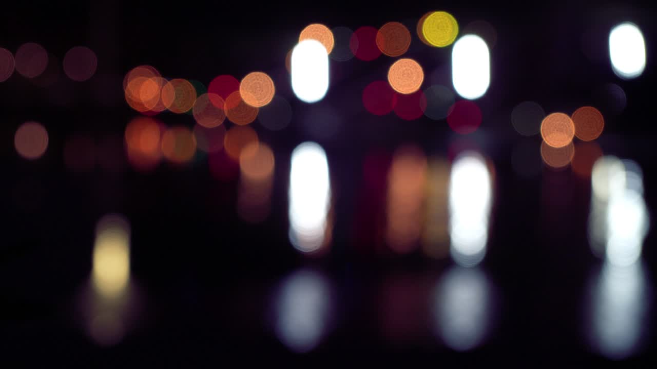 el bokeh de luz borrosa en el fondo abstracto del agua, concepto para hacer un fondo de luz borroso.