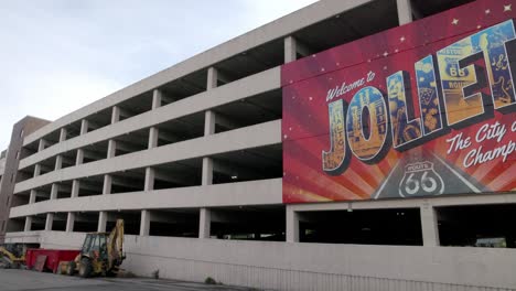 bem-vindos a joliet, a cidade dos campeões assinar em joliet, illinois com gimbal vídeo panning esquerda para direita