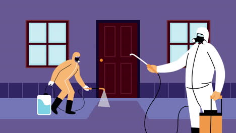 trabajadores con trajes de bioseguridad y pulverizadores de desinfectantes servicio en casa