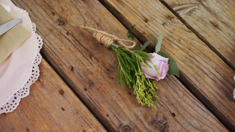 Various-cutlery-on-wooden-table-4k