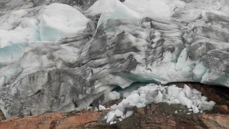 Alejarse-De-Un-Glaciar-Para-Revelar-Cómo-Esculpe-La-Tierra