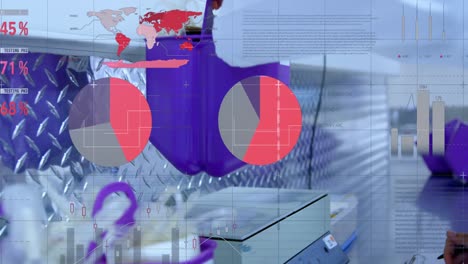 animación de diagramas flotantes, círculos, mapa del mundo y procesamiento de datos sobre el médico caucásico