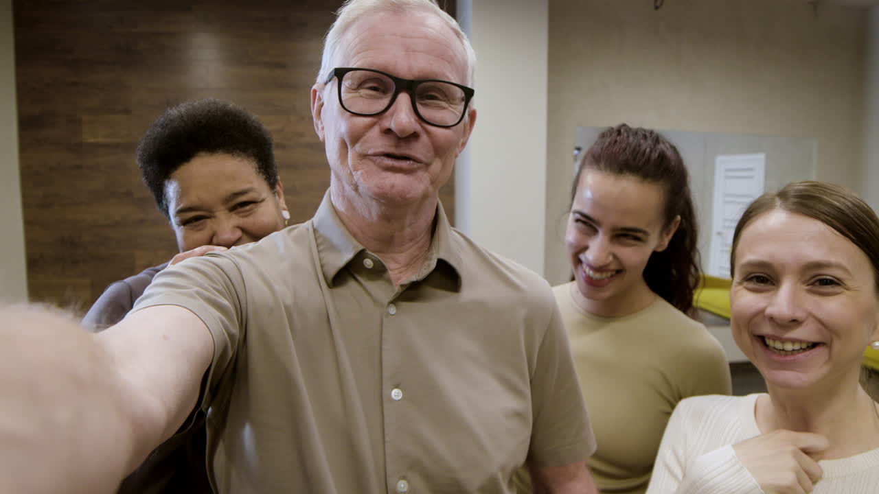 estudiantes en lección de swing