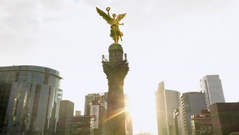 Revelan-Foto-Del-ángel-De-La-Independencia-En-La-Ciudad-De-México-Al-Atardecer