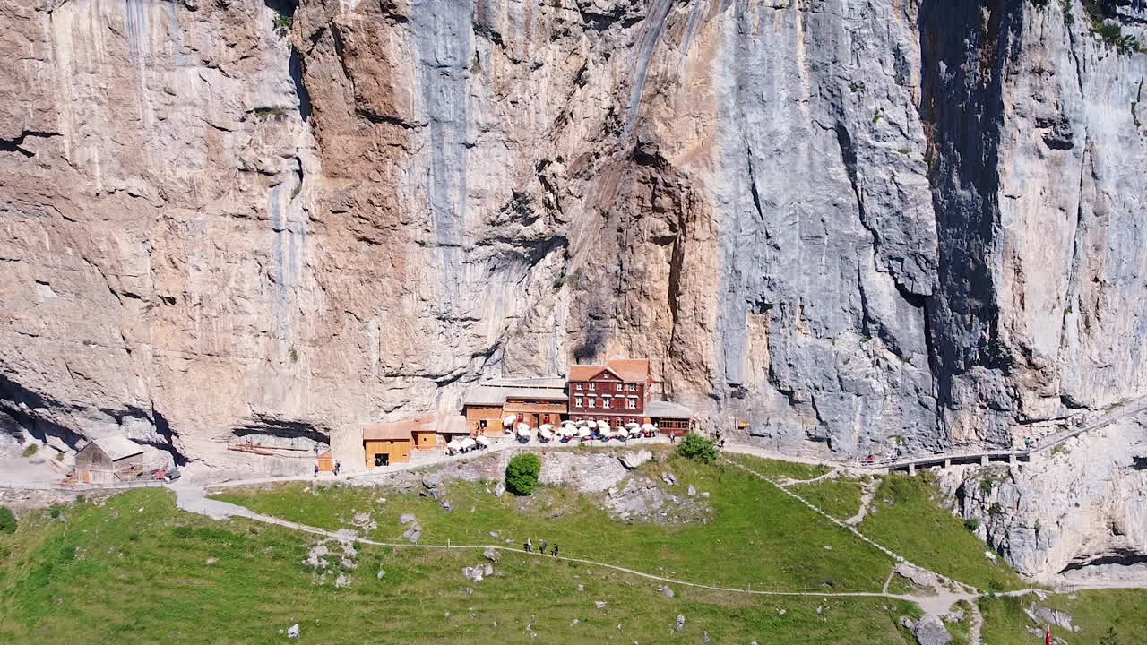 Veduta aerea di uno chalet sull'Ebenalp, Svizzera