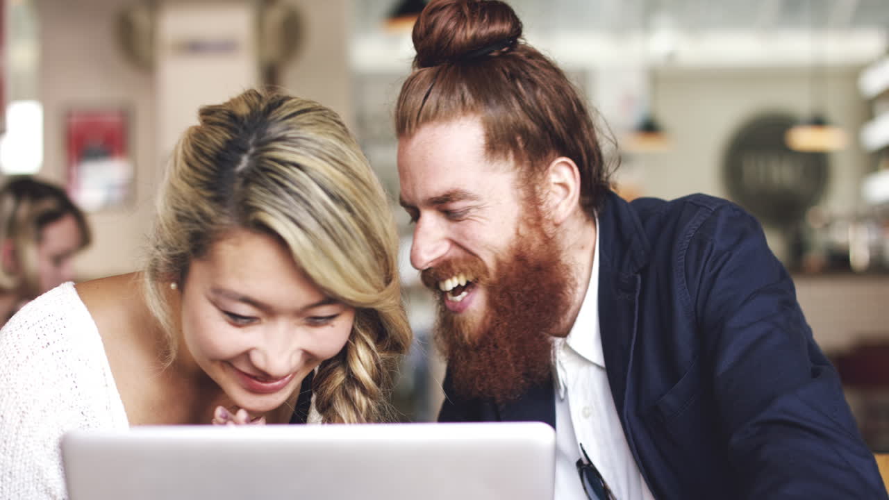 기다리는 모든 분의 가치가 있습니다.