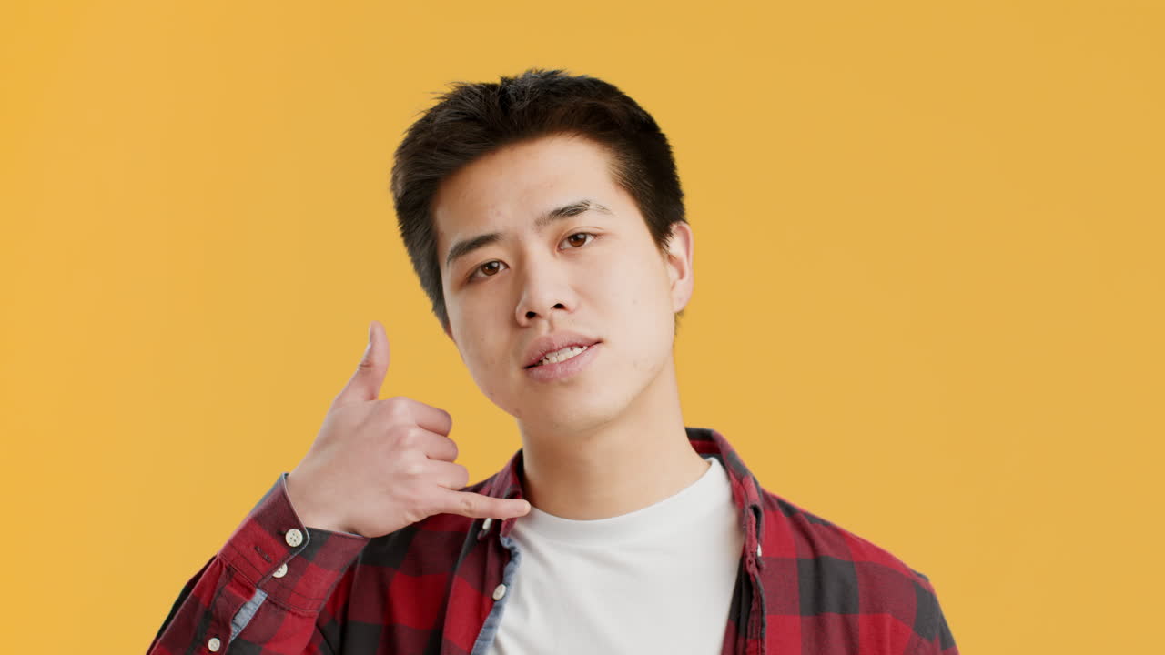 웃는 젊은 남자의 초상화