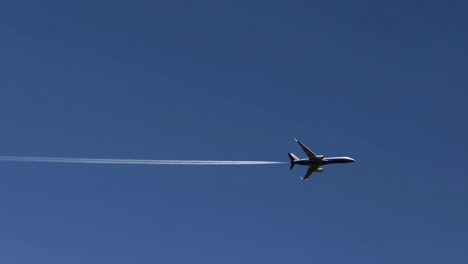 avión en vuelo