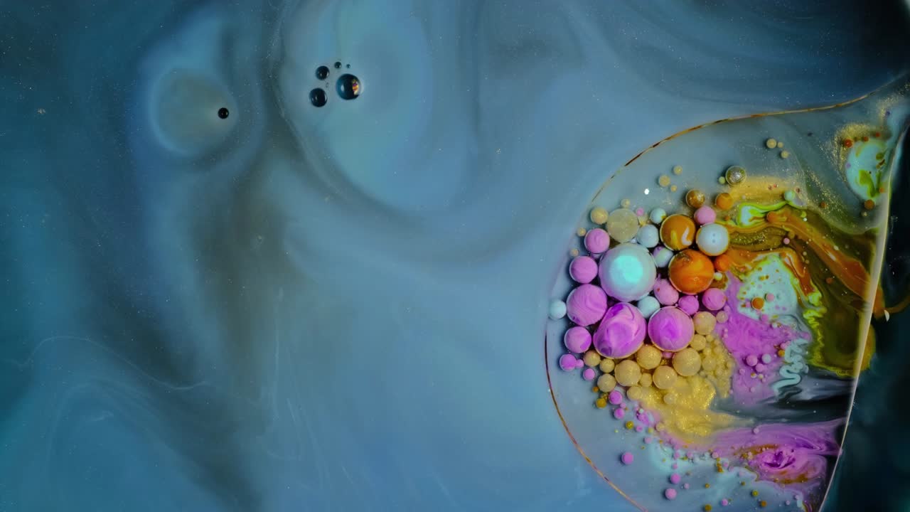 다채로운 페인트와 거품 추상적인 배경 4k 비디오