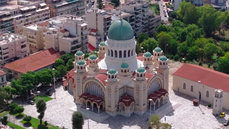 catedral de san andrés en patras, grecia desde arriba