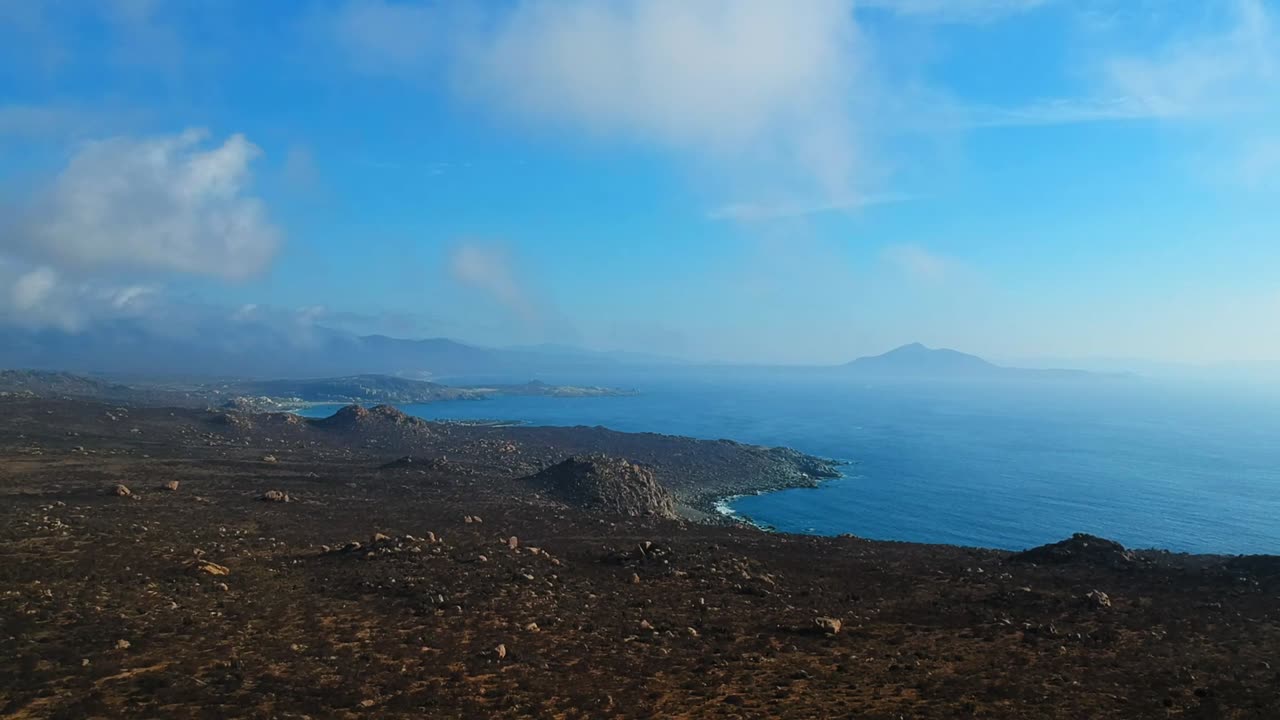 clilffs와 바다, 태평양의 공중 샷