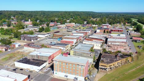 Antena-Alrededor-De-La-Ciudad-De-West-Helena-Arkansas-Pequeños-Pobres-Abandonados-Ruina-Y-Asolados-Por-La-Pobreza