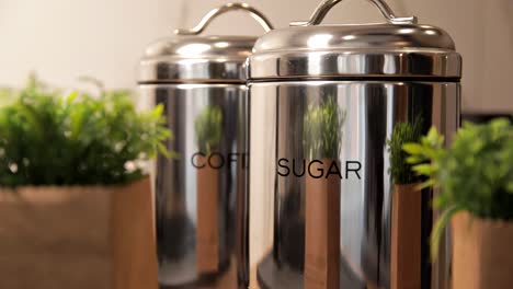 light refleciotn in sugar and coffee containers